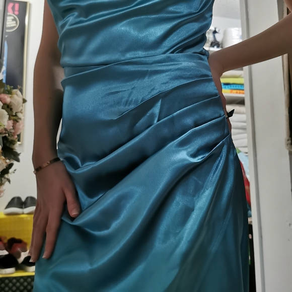 Prom dress - Picture 4 of 4